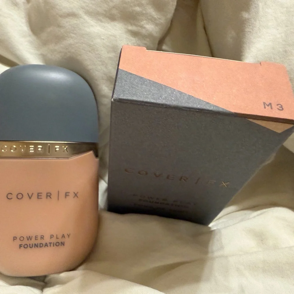 TWO bottles of CoverFX Power Play Foundation in shade M3 - Picture 10 of 10